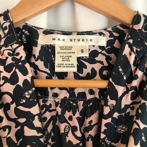 4 for $35 🍄 Navy & Pink Satin Max Studio Pace Print Dress - Picture 3 of 11
